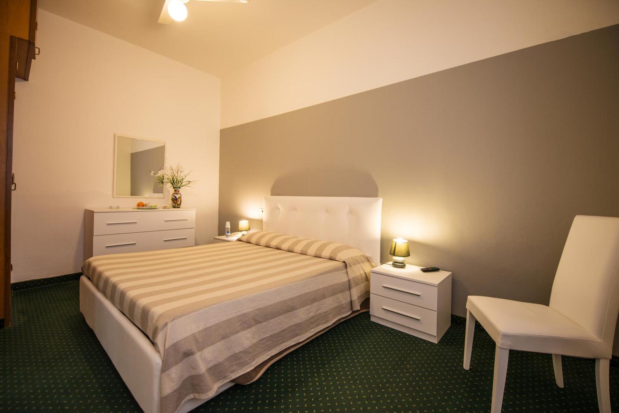 Hotel Ariston Piombino Zimmer foto